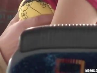 Gagah amatur gf nesty dipam dalam yang bas