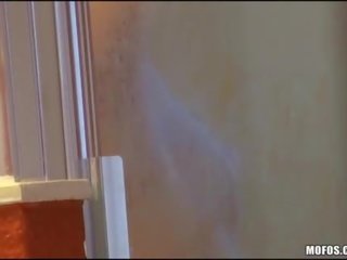 Shapely বালিকা ভর একটি বাড়া