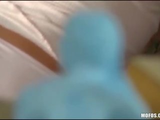 Stupendous ティーン ストリート 女の子 悲鳴 ととも​​に 喜び
