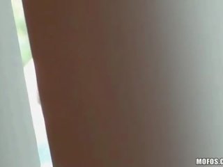 魅力的 ティーン 蜂蜜 吸います ピーター