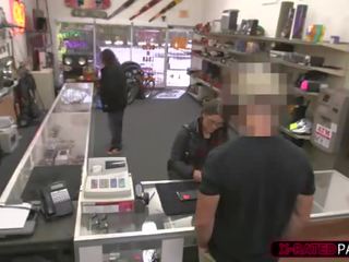 Брюнетка и превъзходен двойка крадци получава заловени и изкован от shawn