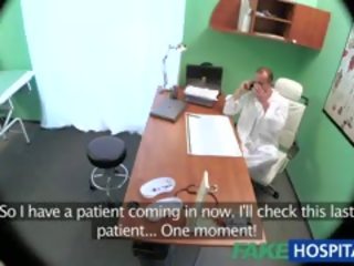 Fakehospital 매우 기쁜 멕시코 양진이 prescribed 찌르기 로 그녀의 expert