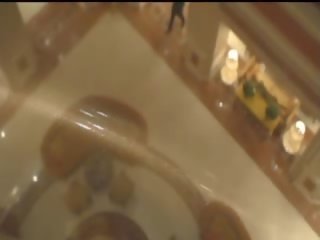 隠された カメラ キャッチ モデル で ディスコ