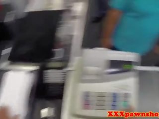 Uly emjekli ofis seductress pawns amjagaz for nagt pul