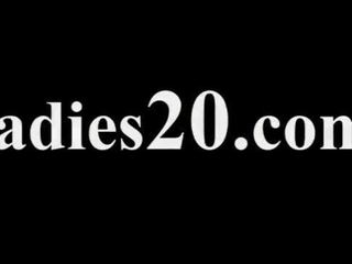 Skaistas stupendous lesbietes uz zeķbikses