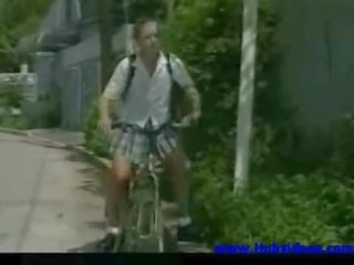 شقيق و أخت حق بعد مدرسة 00