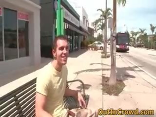 Muscual гомосексуаліст blokes має для дорослих відео на tthat chap roof 1 по outincrowd