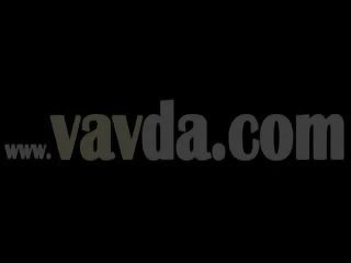 Roșu canapea și șocant prostituata cu degetul