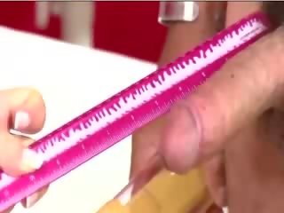 Fascinating सीफएनएम हुकर हो जाता है एक वीर्य शॉट