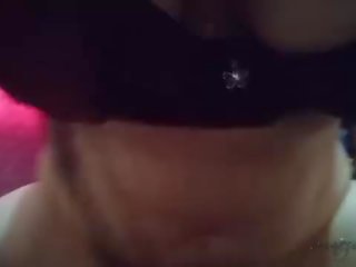 Mi hermanastra nie mnie deja jugar mis wideo juegos&colon; nuestra madrastra nos saca de la computadora y siema mnie follo za mi hermanastra mientras ella nie nos puede ver&comma; casi nos pillan